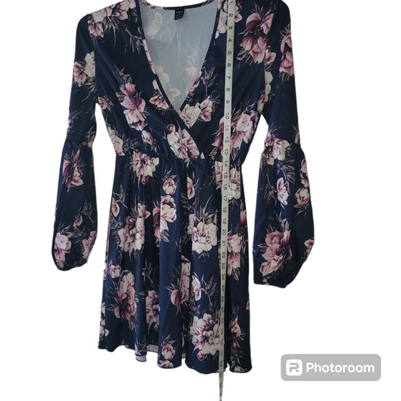 Women's Shein Floral Wrap Dress Size XS Blue - Picture 8 of 10